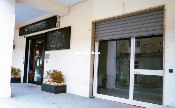 Locale commerciale a Vibo Valentia, in Via Diana Recco.
