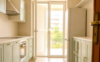 cucina con scritta